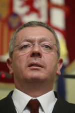 Dimite Gallardón debido a la Ley del Aborto, seguramente.